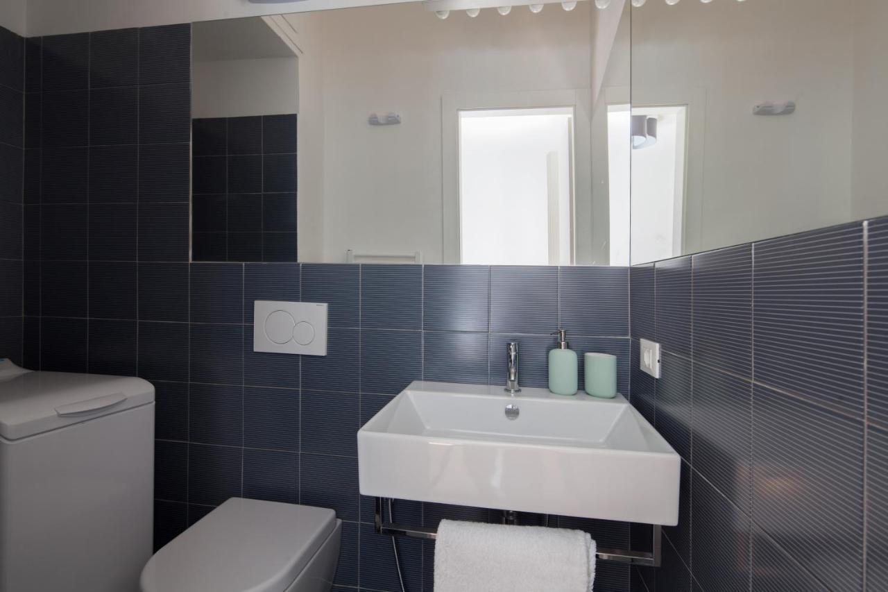 Casa Del Vicolo: Central 2BR Apartment with Easy Excursion Access La Spezia Exterior photo